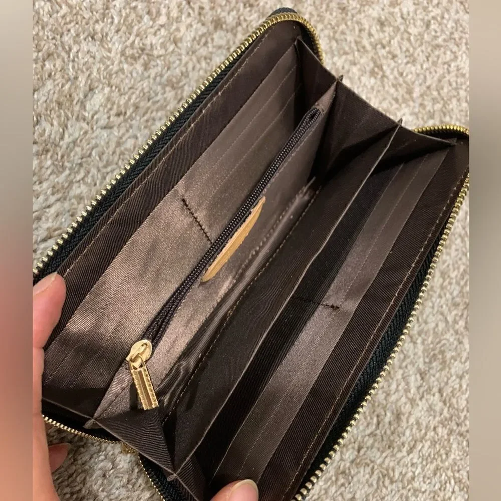 Handmade Genuine Leather Floral Embossed Accordion Wallet/ Wristlet